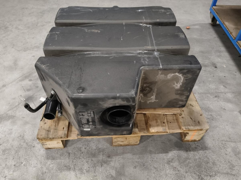 Liebherr R926 COMP / R926 K-LC - Système d'échappement: photos 2 Liebherr R926 COMP / R926 K-LC - Système d'échappement: photos 2