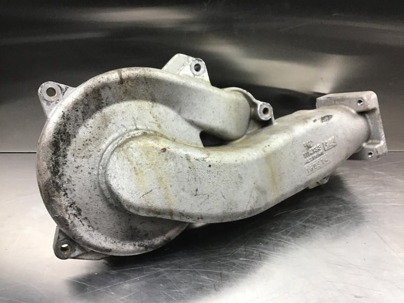 Liebherr Water Pump - Pompe à liquide de refroidissement: photos 3 Liebherr Water Pump - Pompe à liquide de refroidissement: photos 3