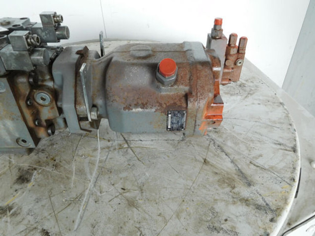 Rexroth A10V0100 - Moteur et pièces: photos 1 Rexroth A10V0100 - Moteur et pièces: photos 1