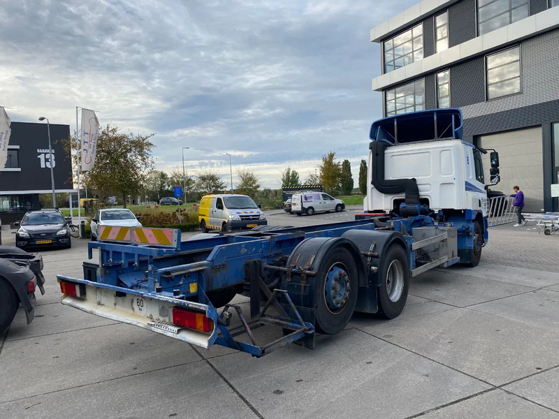 DAF CF 75.310 / Manual / Euro 3 - Châssis cabine: photos 4 DAF CF 75.310 / Manual / Euro 3 - Châssis cabine: photos 4