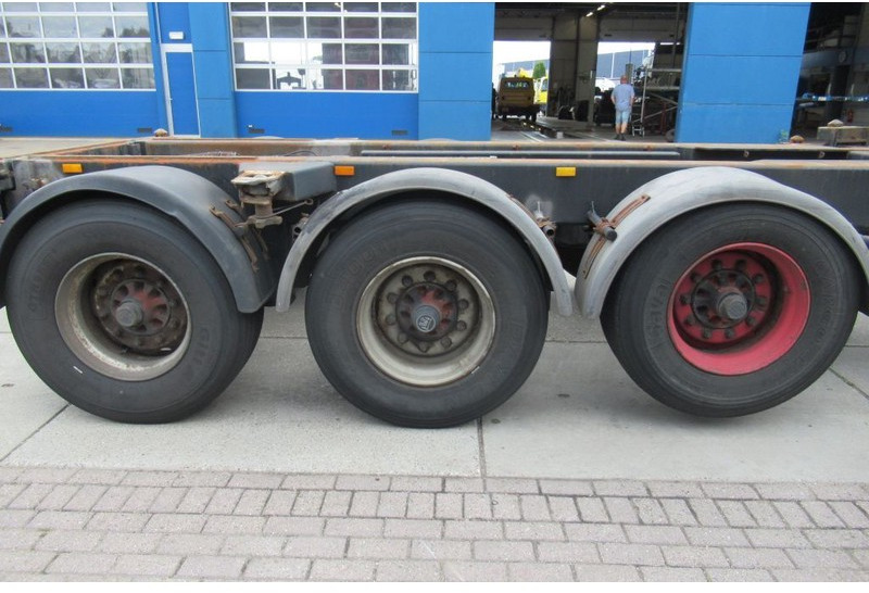 Semi-remorque porte-conteneur/ Caisse mobile Renders Container Chassis / Extendable on rear / BPW + drum: photos 6