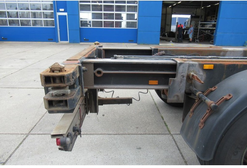 Semi-remorque porte-conteneur/ Caisse mobile Renders Container Chassis / Extendable on rear / BPW + drum: photos 7