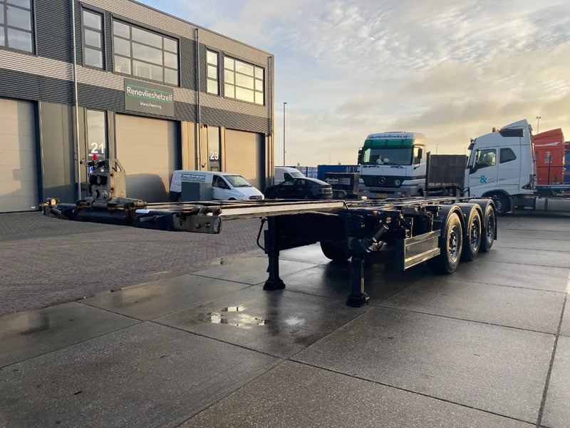Renders Euro 800 3DFCST / Container Chassis / 45FT / 1x Lift Axle / 2x Extendable - Semi-remorque porte-conteneur/ Caisse mobile: photos 3 Renders Euro 800 3DFCST / Container Chassis / 45FT / 1x Lift Axle / 2x Extendable - Semi-remorque porte-conteneur/ Caisse mobile: photos 3