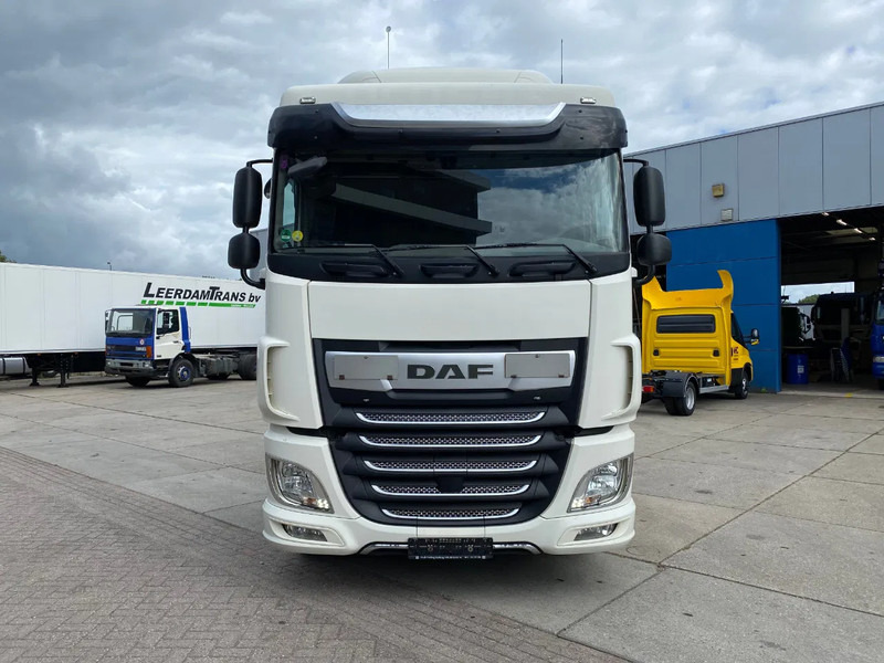 DAF XF 106.450 SC / Automatic / Euro 6 - Tracteur routier: photos 2 DAF XF 106.450 SC / Automatic / Euro 6 - Tracteur routier: photos 2