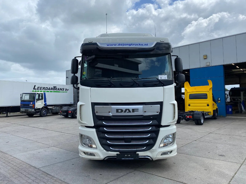DAF XF 106.450 SC / Automatic / Euro 6 - Tracteur routier: photos 2 DAF XF 106.450 SC / Automatic / Euro 6 - Tracteur routier: photos 2