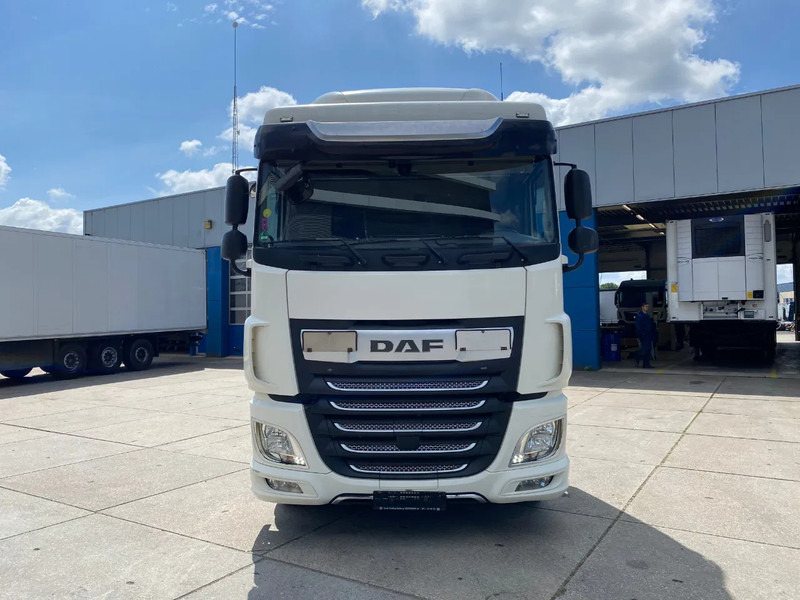 DAF XF 106.450 SC / Automatic / Euro 6 - Tracteur routier: photos 2 DAF XF 106.450 SC / Automatic / Euro 6 - Tracteur routier: photos 2