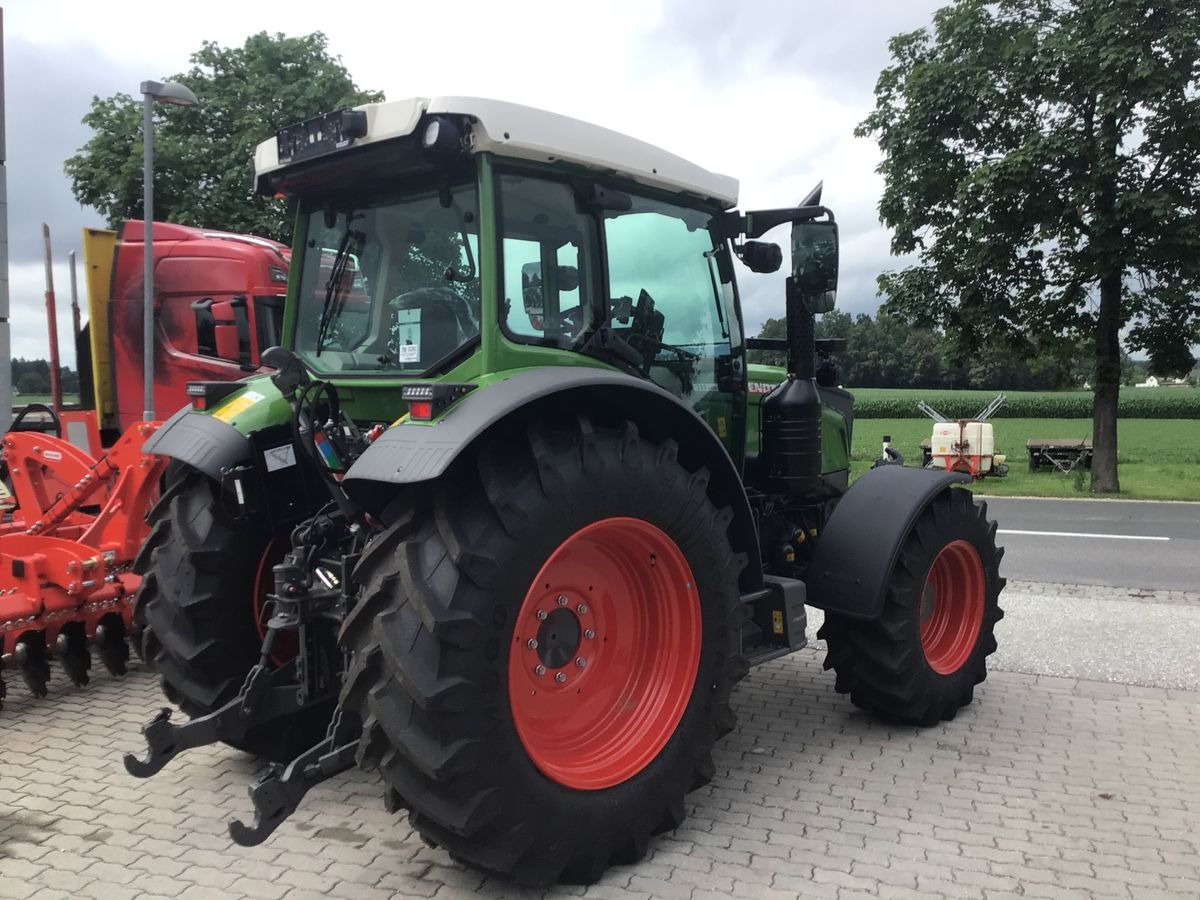 Fendt 211 Vario (FendtONE) - Tracteur agricole: photos 3 Fendt 211 Vario (FendtONE) - Tracteur agricole: photos 3