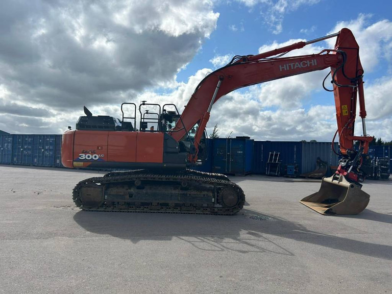 Pelle sur chenille Hitachi ZX 300 LC-6: photos 8