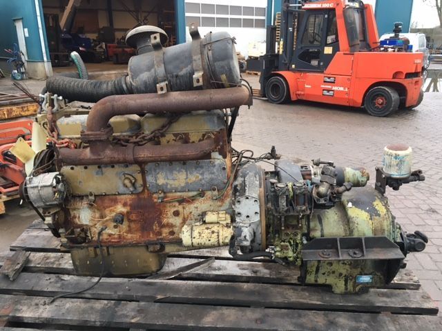 DAF 825 - Moteur: photos 3 DAF 825 - Moteur: photos 3