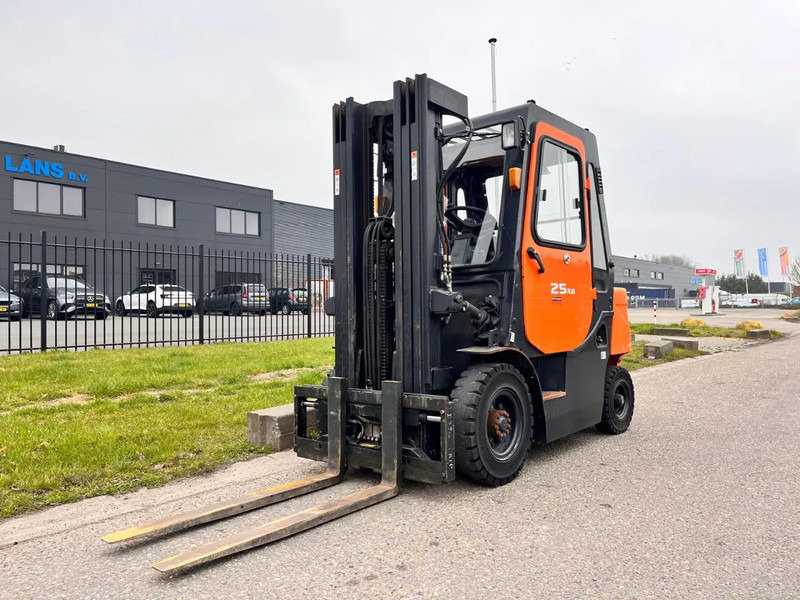 Doosan D25G PLUS - Chariot élévateur: photos 4 Doosan D25G PLUS - Chariot élévateur: photos 4
