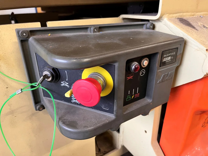 JLG 3246ES - Nacelle ciseaux: photos 5 JLG 3246ES - Nacelle ciseaux: photos 5