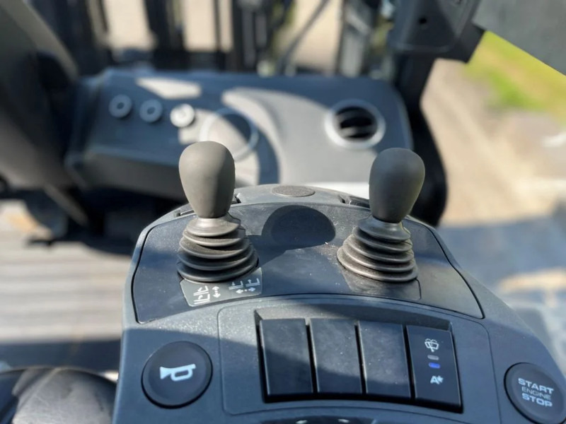 Chariot élévateur diesel Linde H35D-01: photos 14 Chariot élévateur diesel Linde H35D-01: photos 14