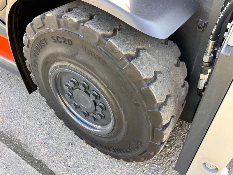 Chariot élévateur à gaz Linde H35T-01: photos 10