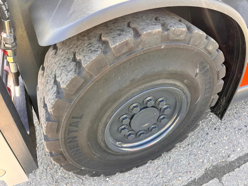 Chariot élévateur à gaz Linde H35T-01: photos 9