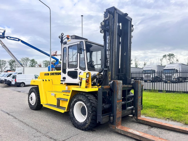 Svetruck 15 120 - Chariot élévateur diesel: photos 3 Svetruck 15 120 - Chariot élévateur diesel: photos 3