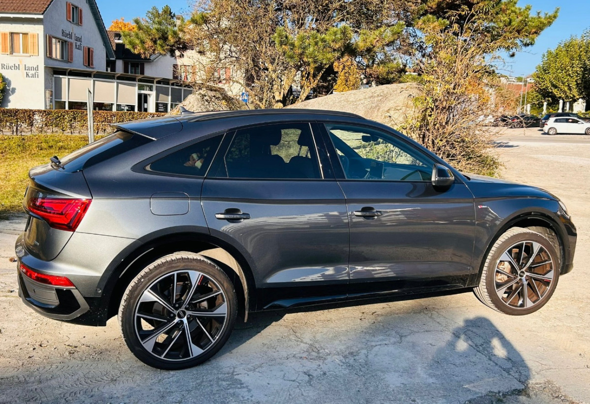 AUDI Q5 Sportback - Voiture: photos 2 AUDI Q5 Sportback - Voiture: photos 2