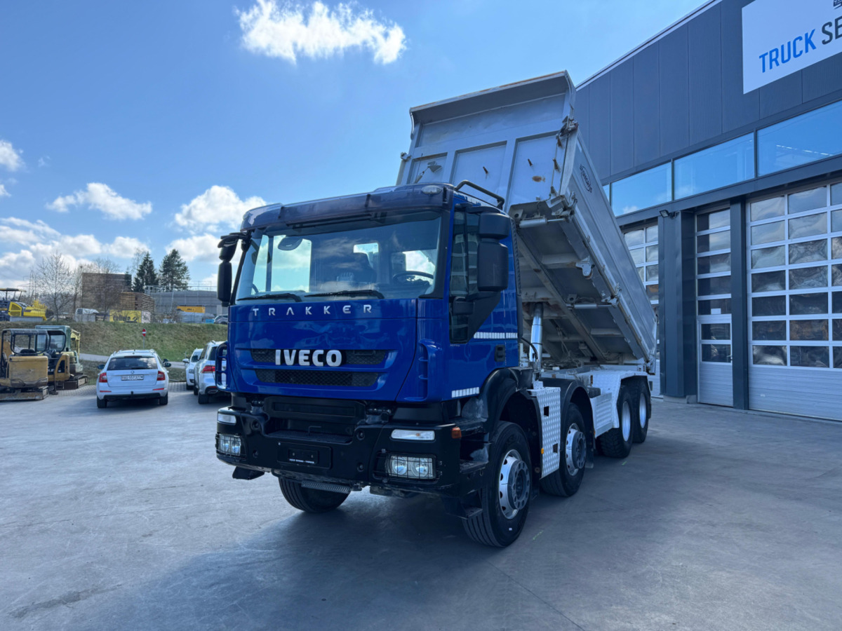 IVECO Trakker 450 8x4 3-Seitenkipper Moser - Camion benne: photos 4 IVECO Trakker 450 8x4 3-Seitenkipper Moser - Camion benne: photos 4