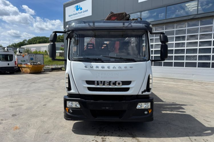 Iveco Eurocargo 160E28 Fassi 135-4 - Camion grue: photos 2 Iveco Eurocargo 160E28 Fassi 135-4 - Camion grue: photos 2