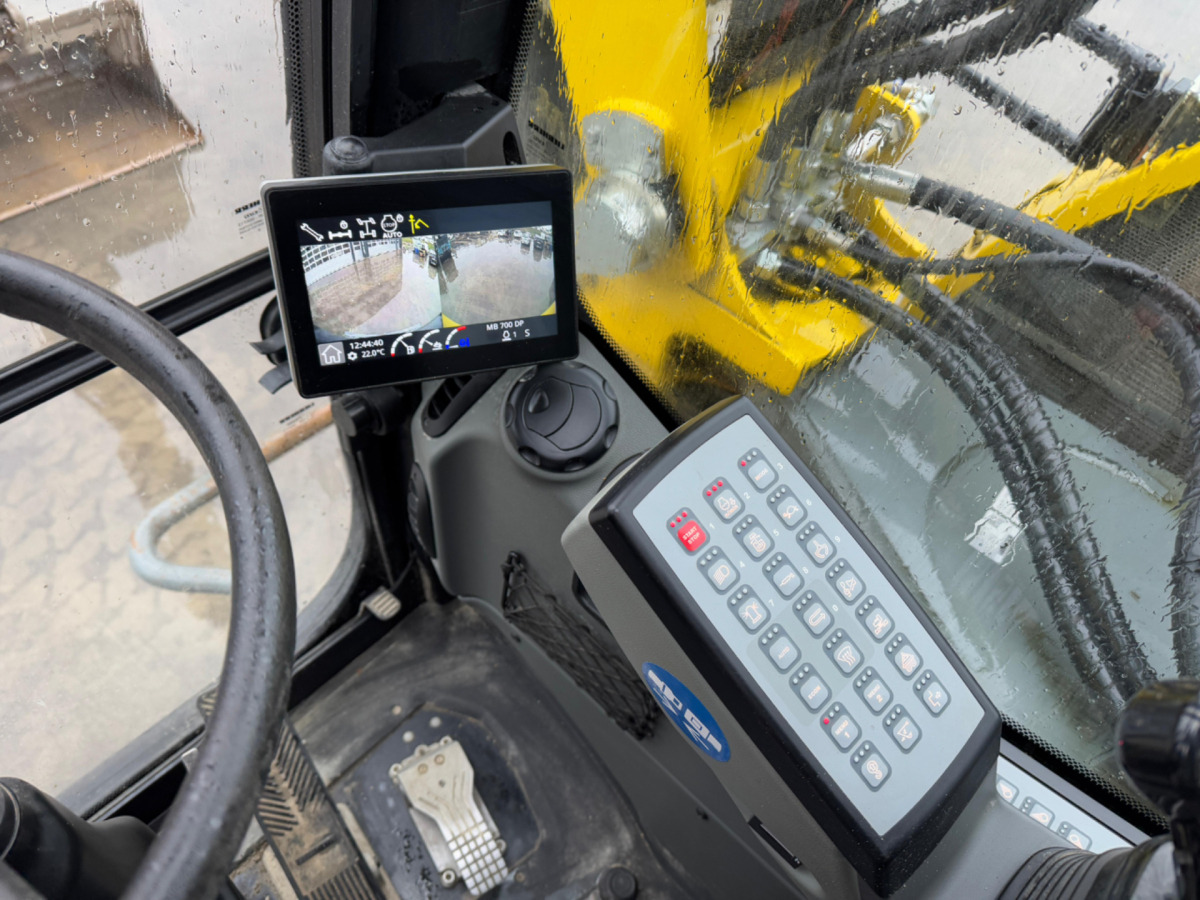 Pelle sur pneus LIEBHERR 910 Compact Litronic Powertilt: photos 19