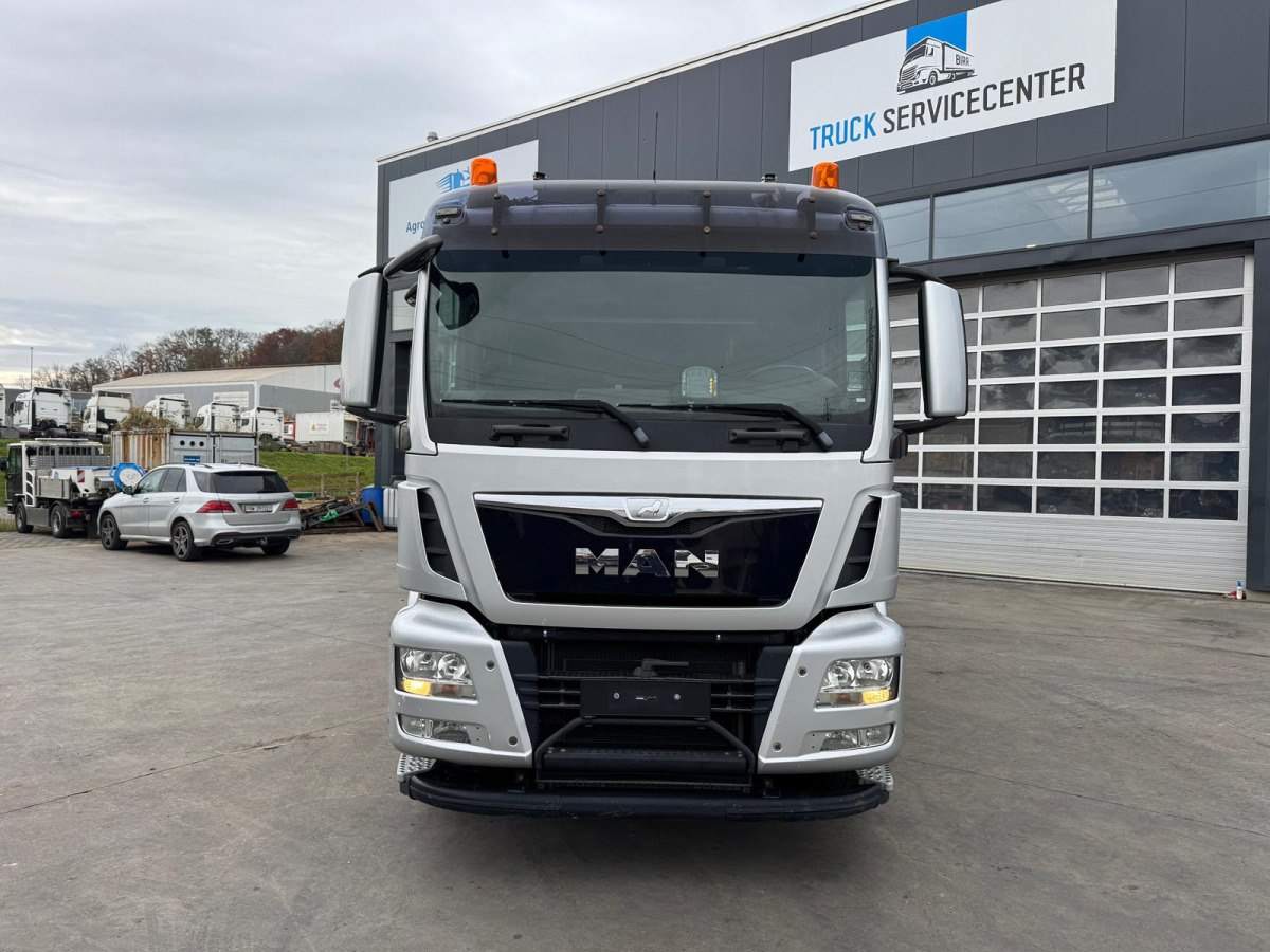 MAN TGS 35.480 8x2-4 H Effer 1355 9-6 - Camion grue: photos 4 MAN TGS 35.480 8x2-4 H Effer 1355 9-6 - Camion grue: photos 4