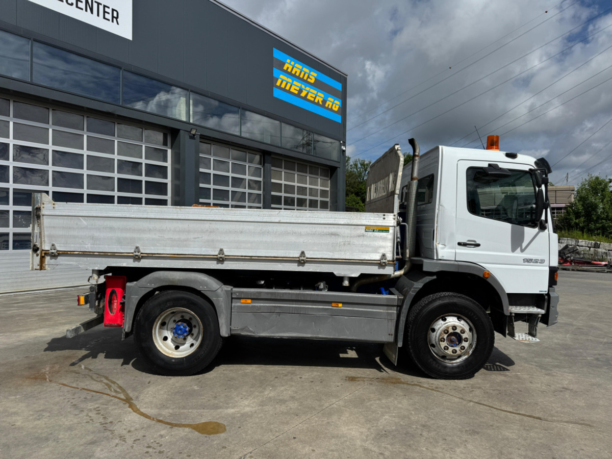 MERCEDES Atego 1523 4x4 3S Kipper - Camion benne: photos 5 MERCEDES Atego 1523 4x4 3S Kipper - Camion benne: photos 5