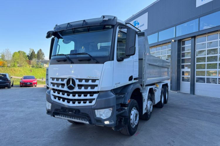 Mercedes-Benz Arocs 3248 8x4 - Camion benne: photos 2 Mercedes-Benz Arocs 3248 8x4 - Camion benne: photos 2