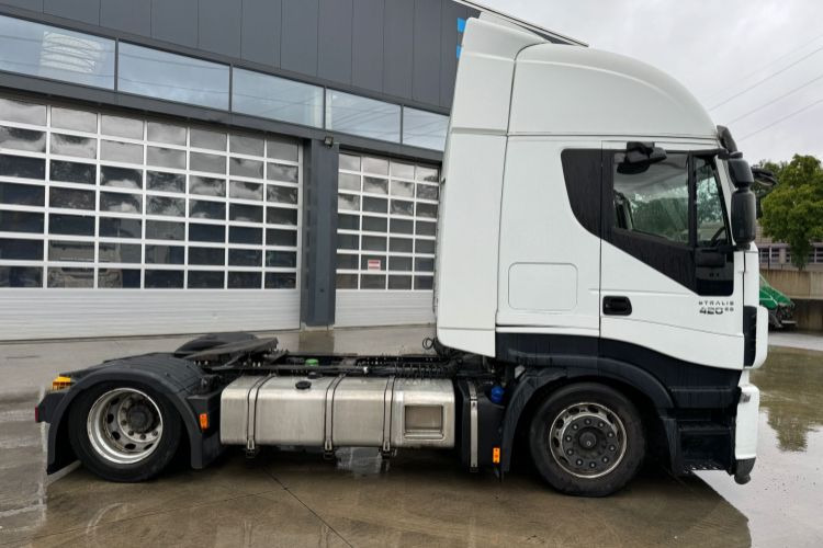 Iveco Stralis 420 Mega - Tracteur routier: photos 2 Iveco Stralis 420 Mega - Tracteur routier: photos 2