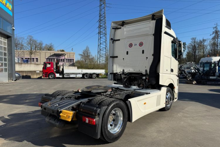 Mercedes-Benz Actros 1843 4x2 ADR - Tracteur routier: photos 3 Mercedes-Benz Actros 1843 4x2 ADR - Tracteur routier: photos 3