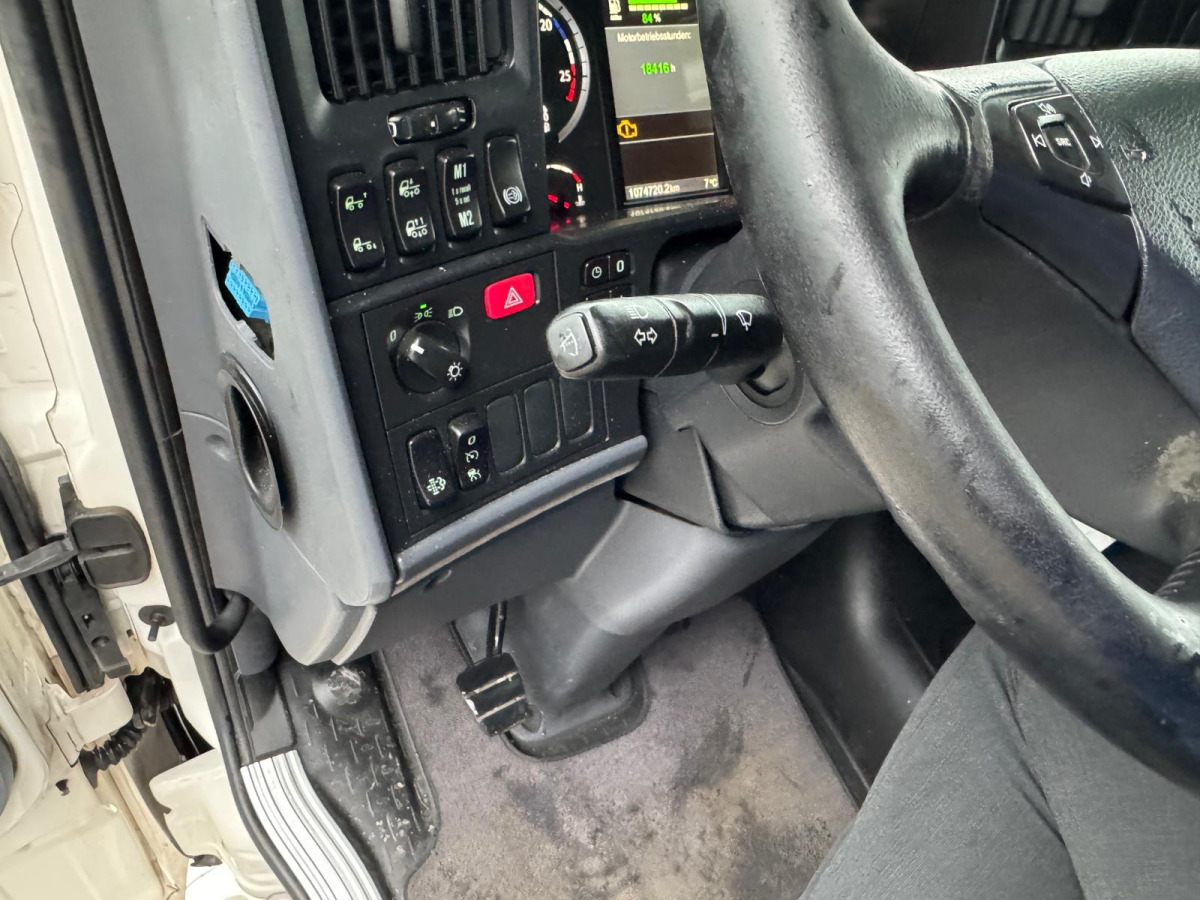 Tracteur routier SCANIA R450 4x2 Tanks 1000L No EGR: photos 17