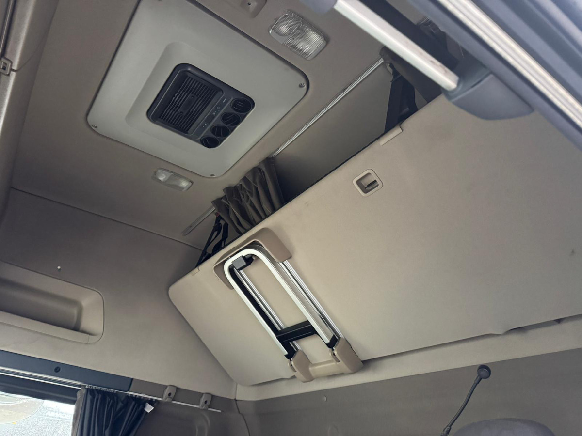 Tracteur routier SCANIA R450 4x2 Tanks 1000L No EGR: photos 12