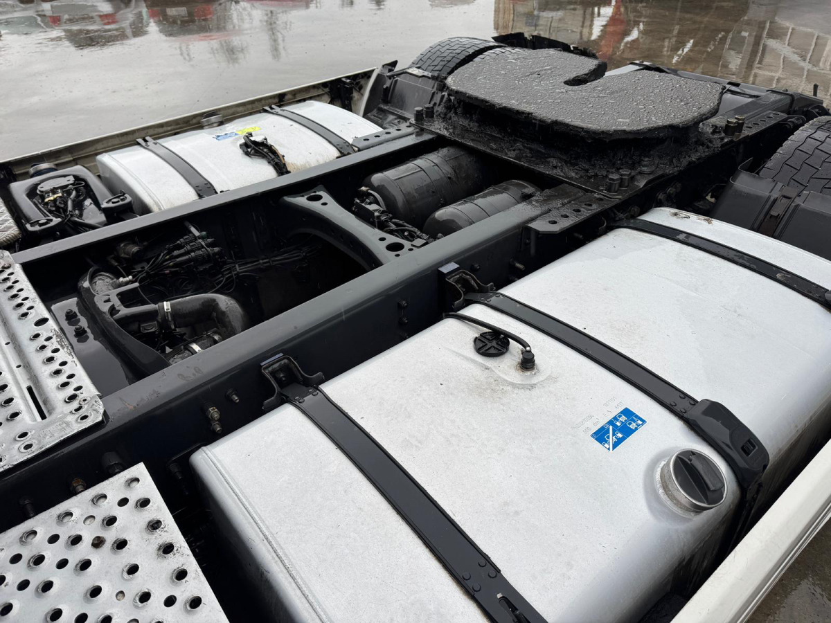 Tracteur routier SCANIA R450 4x2 Tanks 1000L No EGR: photos 9