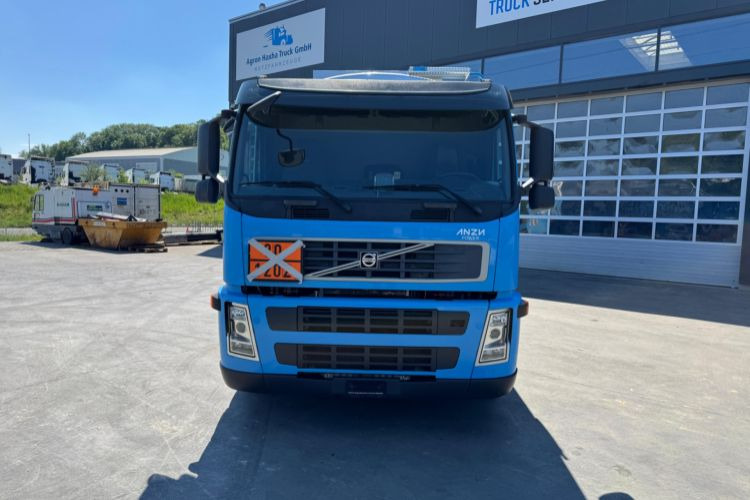 Volvo FM-500 6x2 Tankwagen - Camion citerne: photos 3 Volvo FM-500 6x2 Tankwagen - Camion citerne: photos 3
