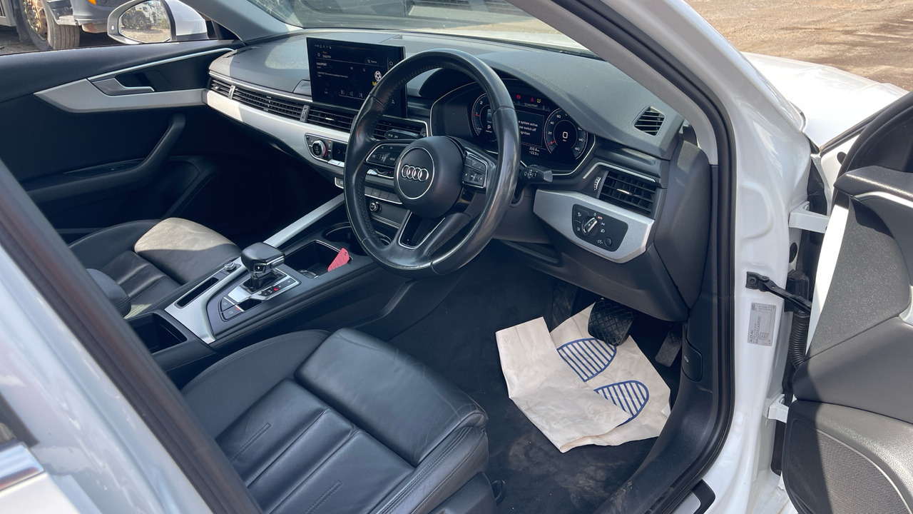 AUDI A4 35 TDI Sport 4dr S Tronic - Berline: photos 5 AUDI A4 35 TDI Sport 4dr S Tronic - Berline: photos 5