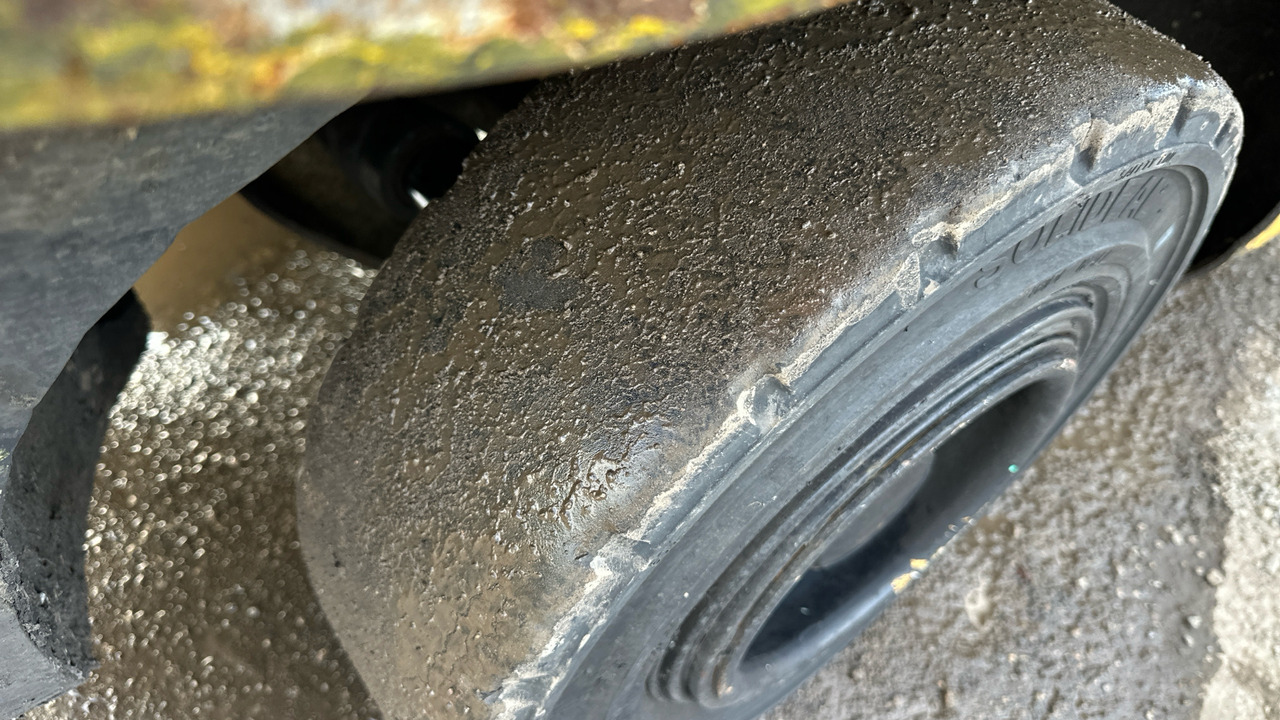 Chariot élévateur à gaz CATERPILLAR GP35: photos 16 Chariot élévateur à gaz CATERPILLAR GP35: photos 16