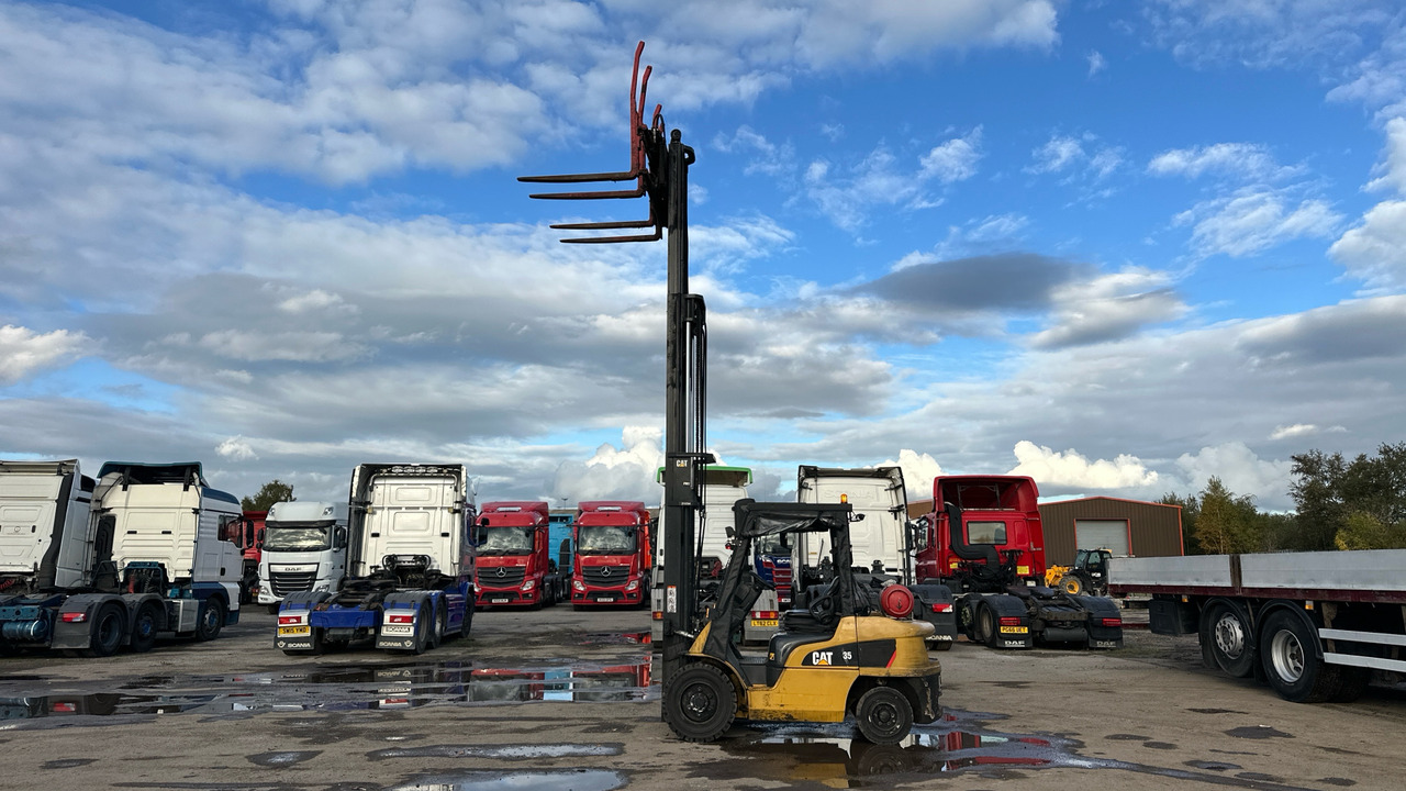 Chariot élévateur à gaz CATERPILLAR GP35: photos 19 Chariot élévateur à gaz CATERPILLAR GP35: photos 19