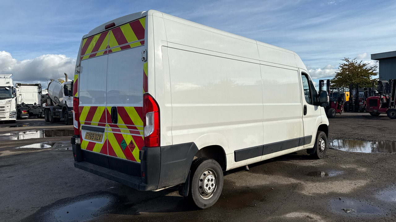 CITROEN RELAY 35 2.2 BlueHDi 140ps - Fourgon utilitaire: photos 4 CITROEN RELAY 35 2.2 BlueHDi 140ps - Fourgon utilitaire: photos 4