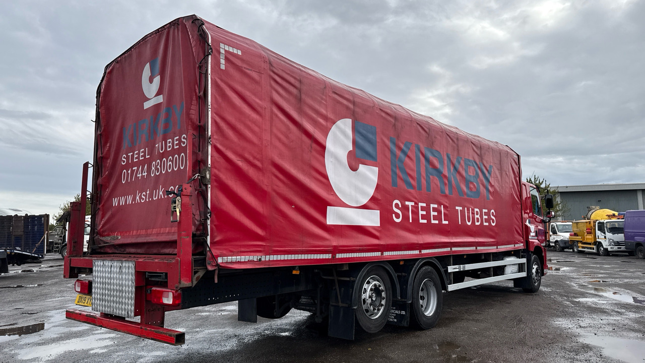 DAF CF 320 - Camion plateau: photos 4 DAF CF 320 - Camion plateau: photos 4