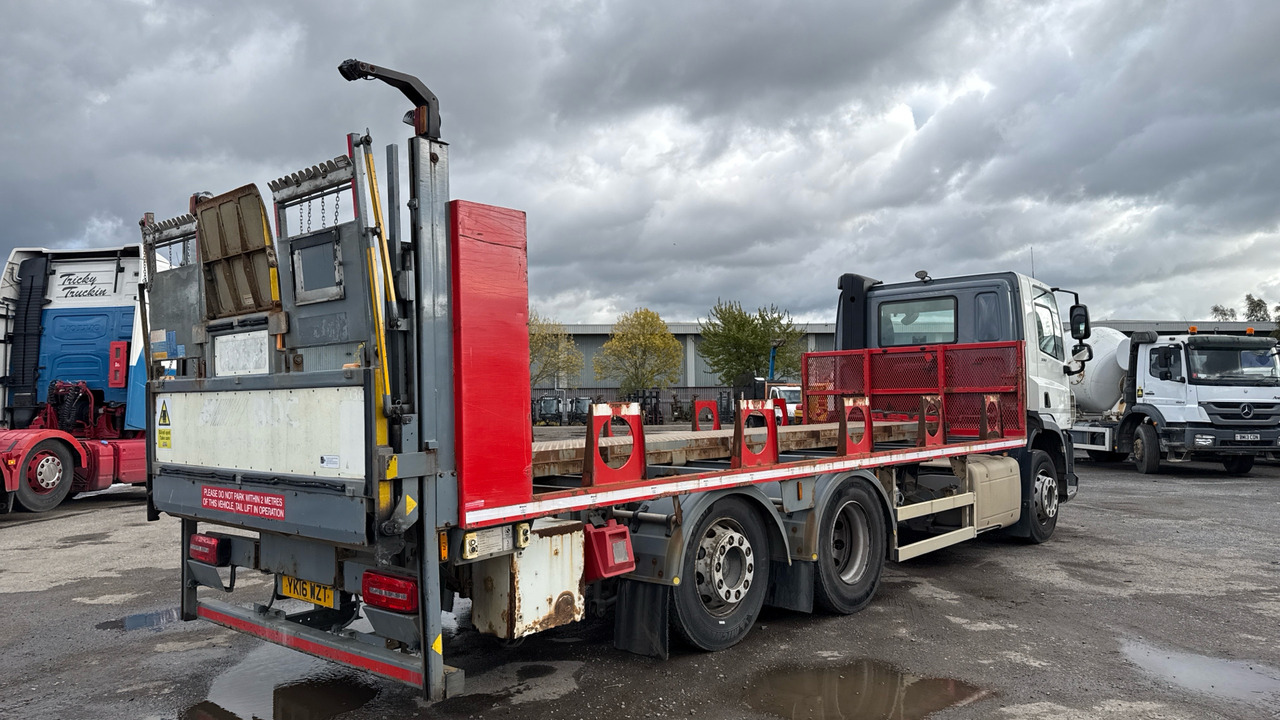 DAF CF 330 - Camion plateau: photos 4 DAF CF 330 - Camion plateau: photos 4