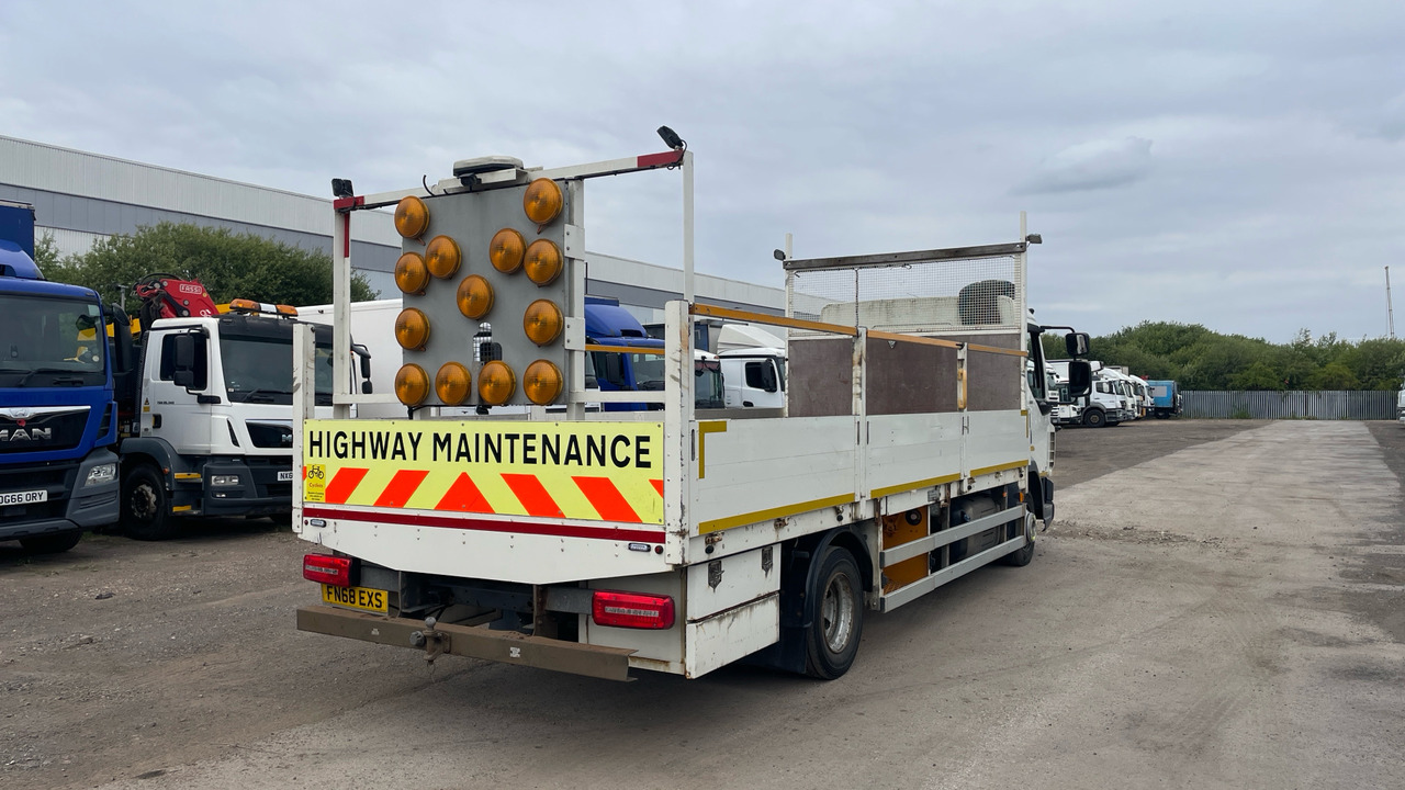 DAF LF 180 - Camion plateau: photos 4 DAF LF 180 - Camion plateau: photos 4