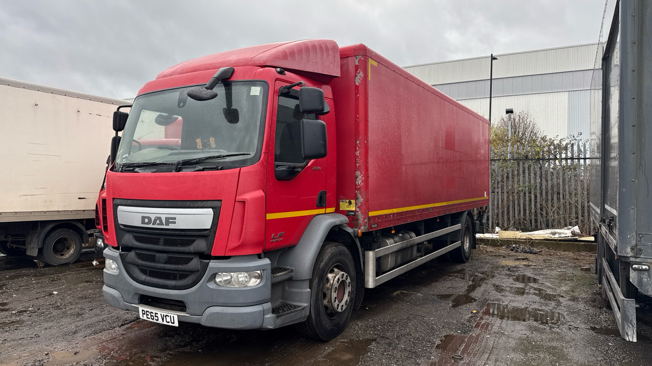 DAF LF 220 - Camion fourgon: photos 2 DAF LF 220 - Camion fourgon: photos 2