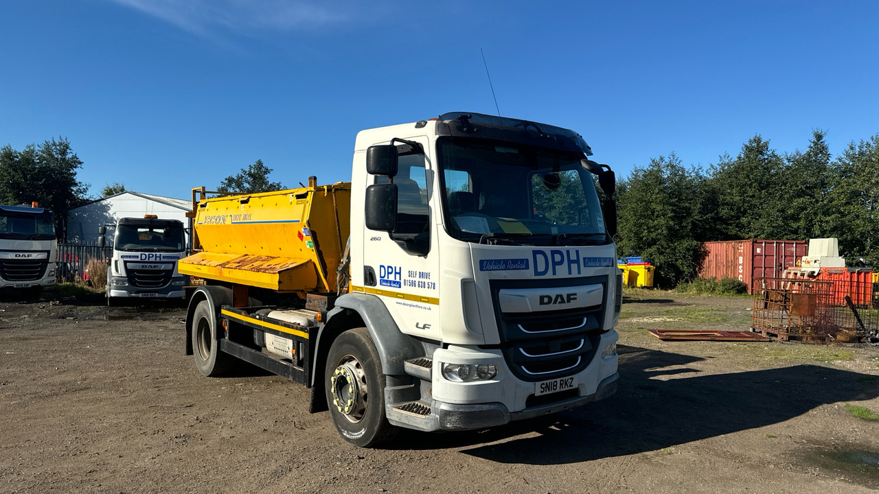 DAF LF 280 - Travaux routiers: photos 1 DAF LF 280 - Travaux routiers: photos 1