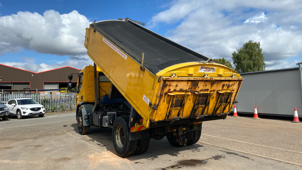 DAF LF 55.220 - Camion benne: photos 3 DAF LF 55.220 - Camion benne: photos 3