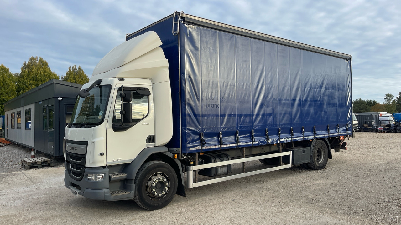Daf LF 230 - Camion à rideaux coulissants: photos 2 Daf LF 230 - Camion à rideaux coulissants: photos 2