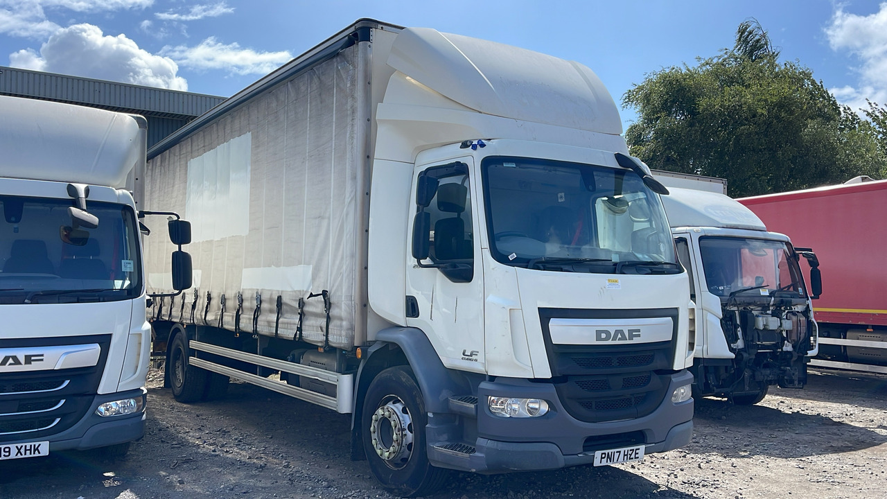 Daf LF 260 - Camion à rideaux coulissants: photos 1 Daf LF 260 - Camion à rideaux coulissants: photos 1