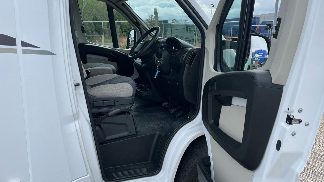 FIAT DUCATO WEINSBERG CARAHOME - Camping-car capucine: photos 5 FIAT DUCATO WEINSBERG CARAHOME - Camping-car capucine: photos 5