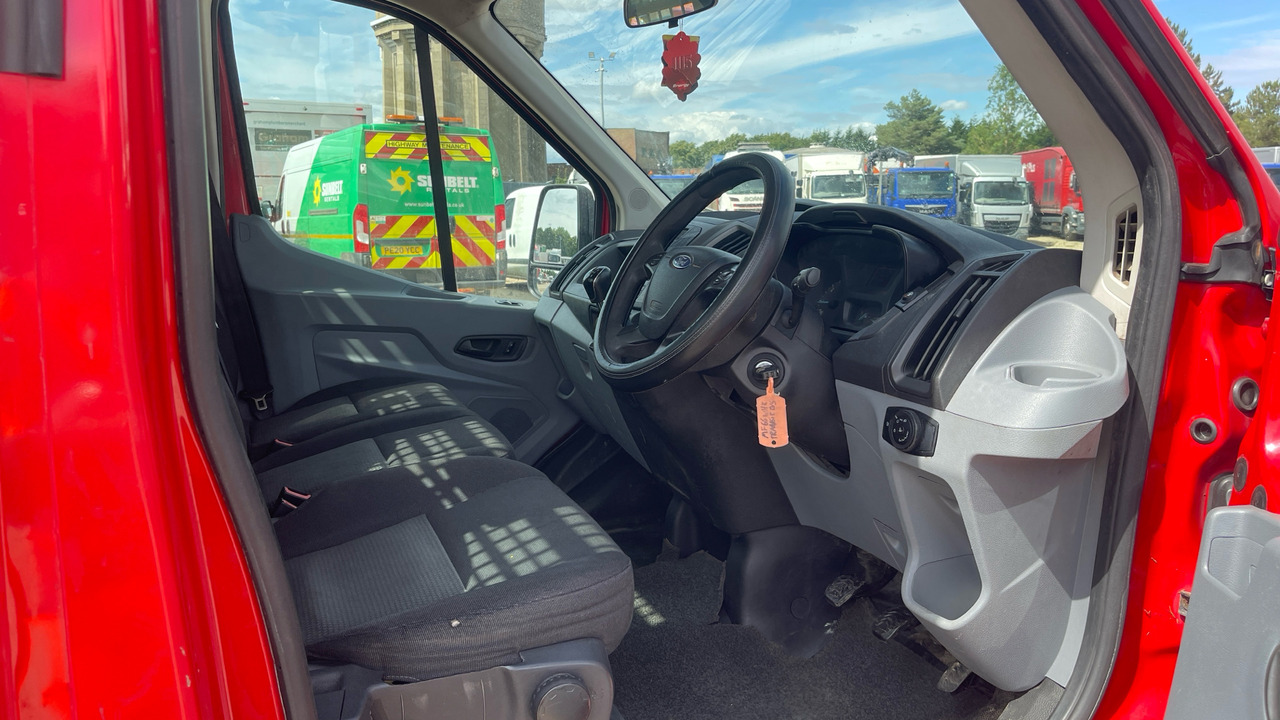 FORD TRANSIT 350 2.0 TDCi 105PS - Utilitaire plateau: photos 5 FORD TRANSIT 350 2.0 TDCi 105PS - Utilitaire plateau: photos 5