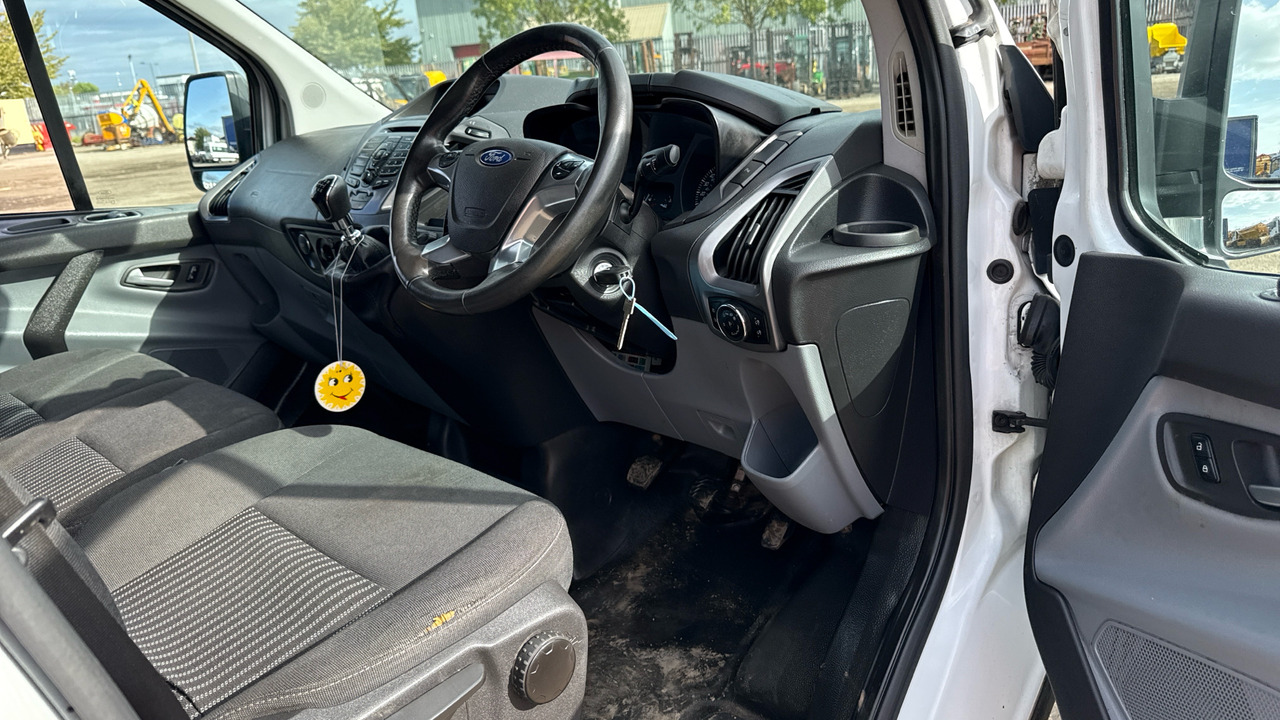 FORD TRANSIT CUSTOM 340 2.0 TDCi 130ps - Fourgonnette: photos 5 FORD TRANSIT CUSTOM 340 2.0 TDCi 130ps - Fourgonnette: photos 5