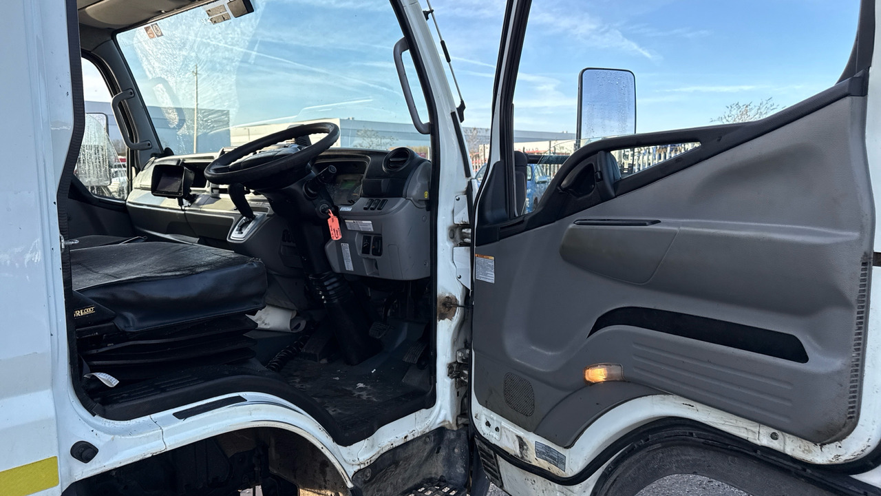 FUSO CANTER 7C15 - Camion benne: photos 5 FUSO CANTER 7C15 - Camion benne: photos 5