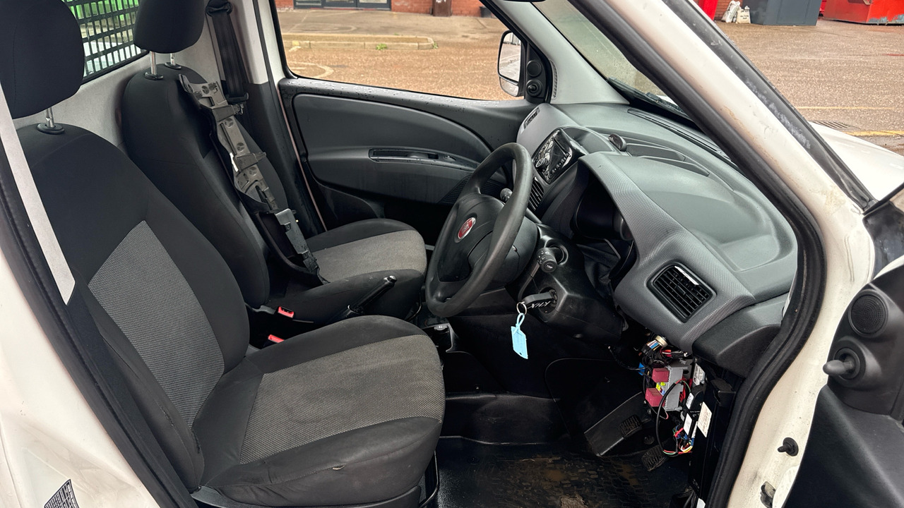 Fiat Doblo Work Up 1.6 MULTIJET 16V II - Utilitaire plateau: photos 5 Fiat Doblo Work Up 1.6 MULTIJET 16V II - Utilitaire plateau: photos 5