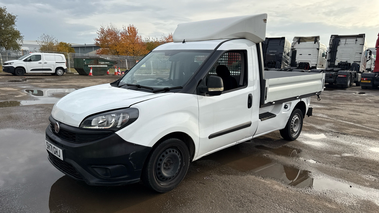 Fiat Doblo Work Up 1.6 Multijet 16V - Utilitaire plateau: photos 2 Fiat Doblo Work Up 1.6 Multijet 16V - Utilitaire plateau: photos 2